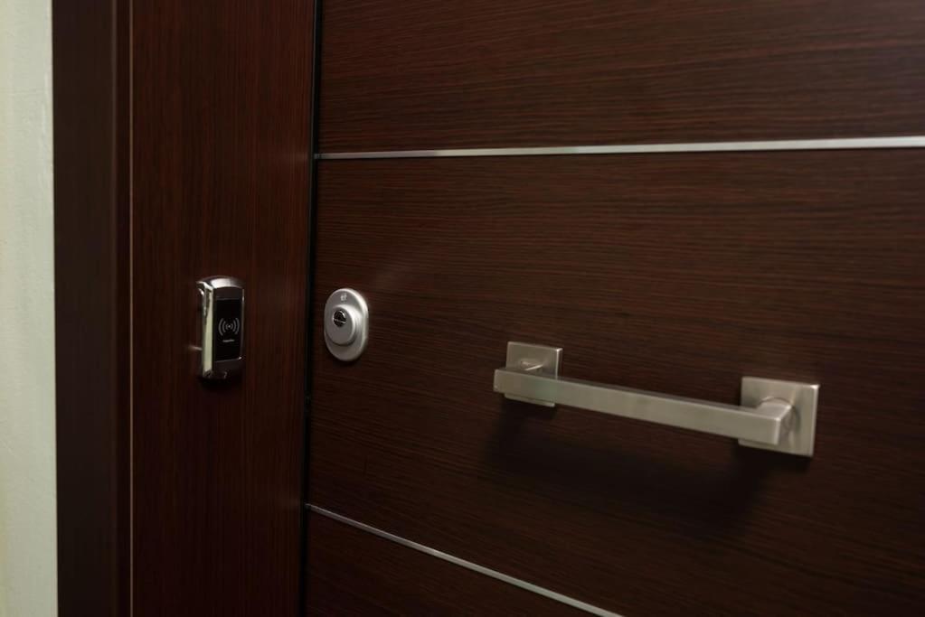 Modern Office Apartment.Wifi,2A/C,Luxury Fur/Tures سالونيك المظهر الخارجي الصورة