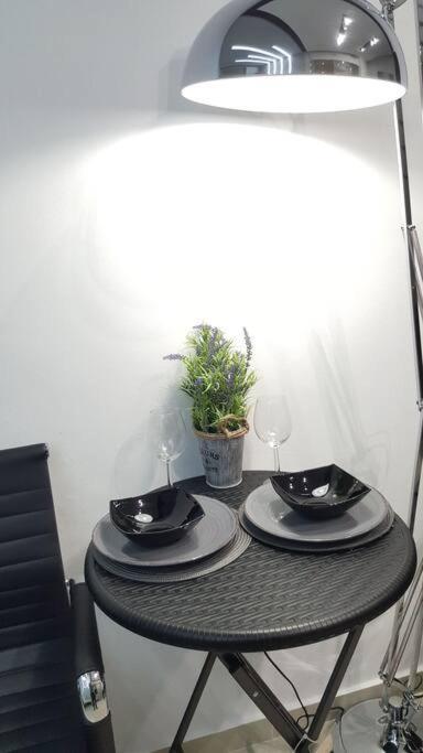 Modern Office Apartment.Wifi,2A/C,Luxury Fur/Tures سالونيك المظهر الخارجي الصورة