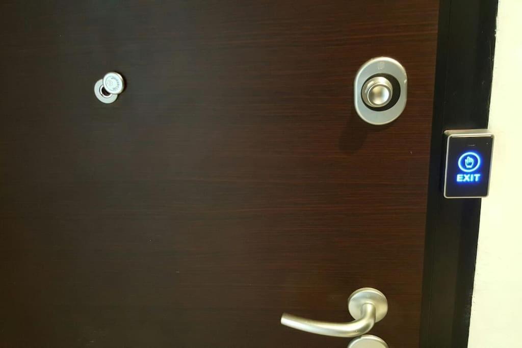 Modern Office Apartment.Wifi,2A/C,Luxury Fur/Tures سالونيك المظهر الخارجي الصورة