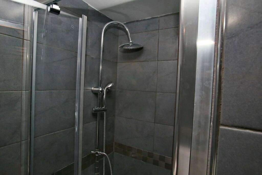 Modern Office Apartment.Wifi,2A/C,Luxury Fur/Tures سالونيك المظهر الخارجي الصورة