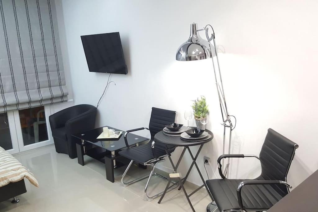 Modern Office Apartment.Wifi,2A/C,Luxury Fur/Tures سالونيك المظهر الخارجي الصورة