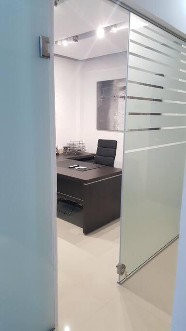 Modern Office Apartment.Wifi,2A/C,Luxury Fur/Tures سالونيك المظهر الخارجي الصورة